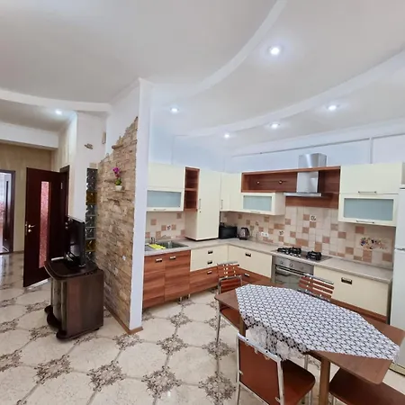 Apartment Tolstoi In Close To Stefan Cel Mare