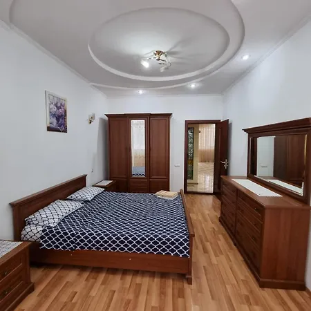 Apartment Tolstoi In Close To Stefan Cel Mare